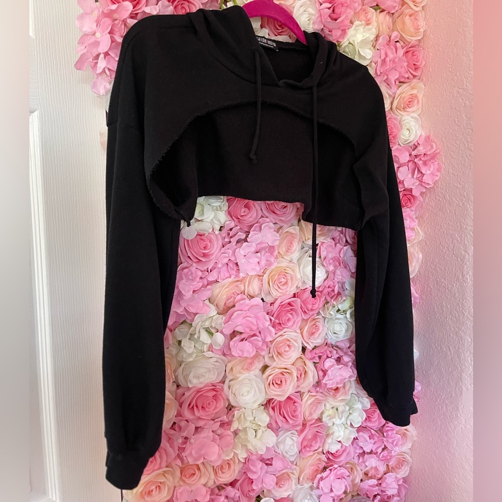 2 tops green and black